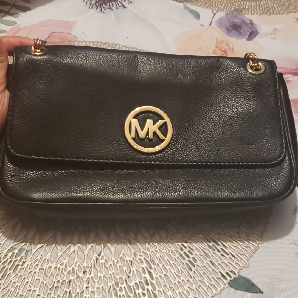 Michael Kors Fulton Leather Shoulder Flap Bag